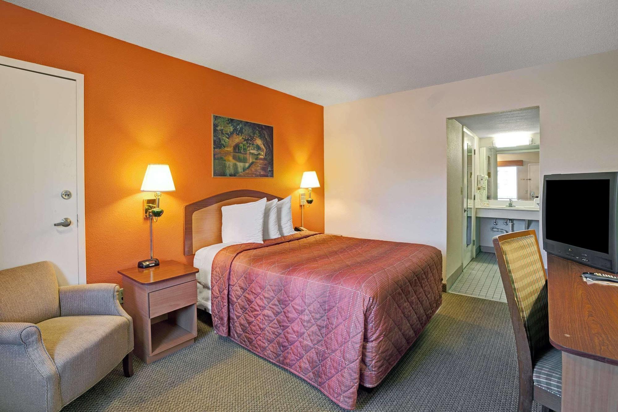 Days Inn By Wyndham Jacksonville South Memorial Hospital Екстериор снимка